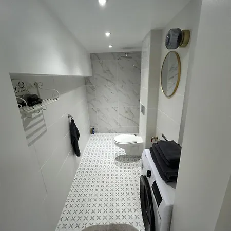 Private New Next To Telliskivi Area דירה